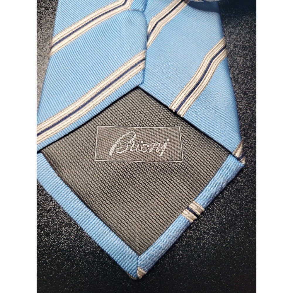 Brioni Men's Necktie Blue Striped Silk 3.75" x 58" Excellent - Picture 4 of 7